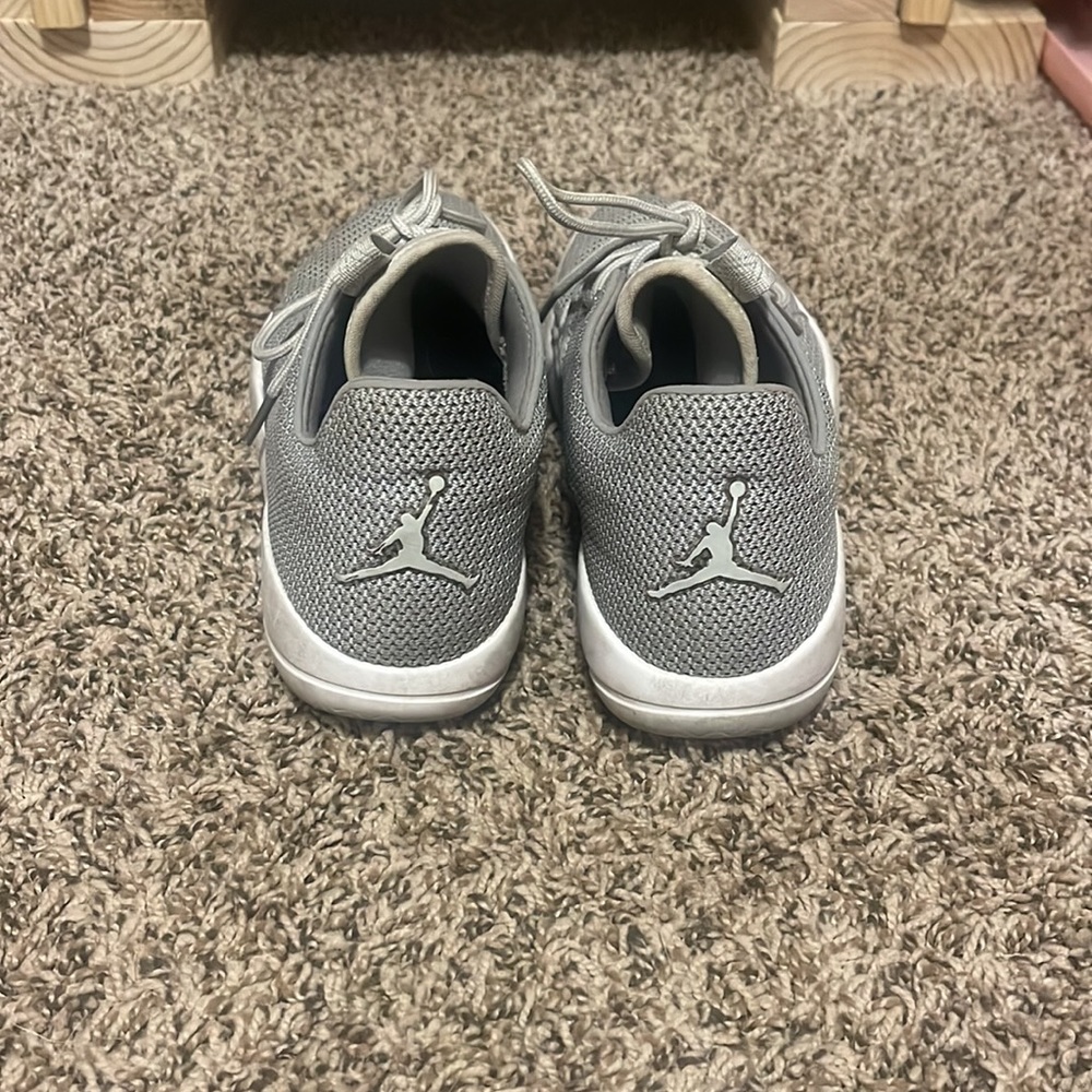 Grey Jordan Eclipse - image 3